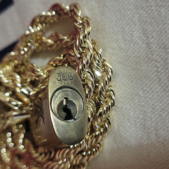 Louis Vuitton # 306 lock 🔐 and key with unbranded chain and bracelet - Picture 3 of 8